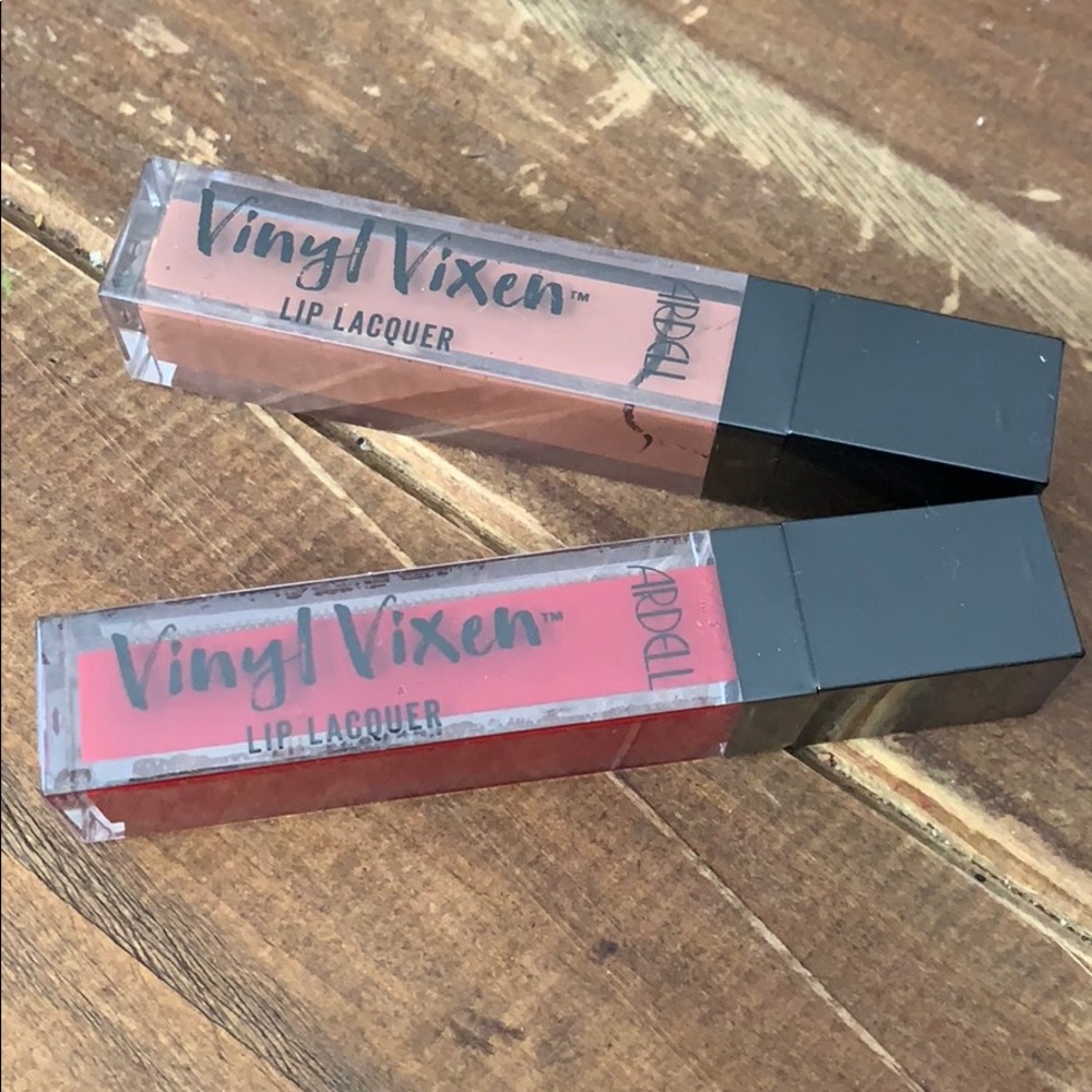 ❤️ 5/20 Ardell Vinyl Vixen Lip Lacquer